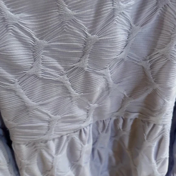 Beautiful dress - Picture 5 of 10